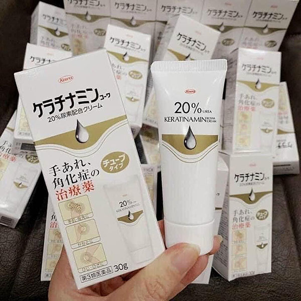 Kem Kowa Keratinamin với chất kem mềm mại thấm nhanh vào da