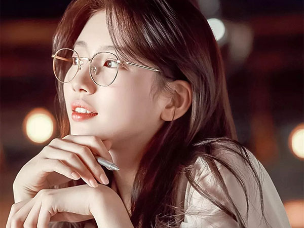 Vitamin E giúp bạn duy trì vẻ đẹp mịn màng tươi trẻ của làn da